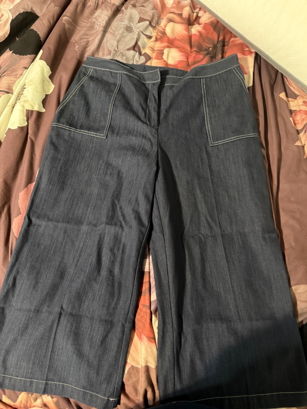 Chaus Dark Blue Wide-Leg Capris
